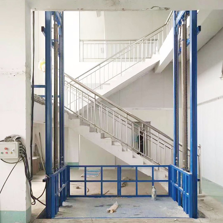 導軌式升降貨梯介（jiè）紹及特點